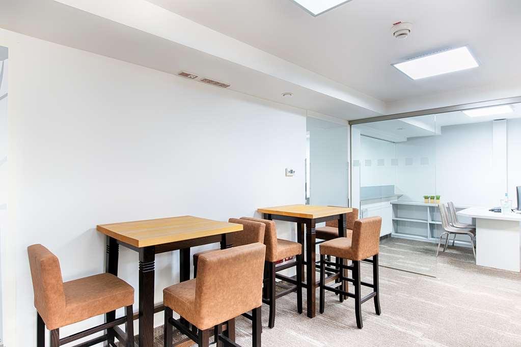 Hotel Garner By Ihg 4*