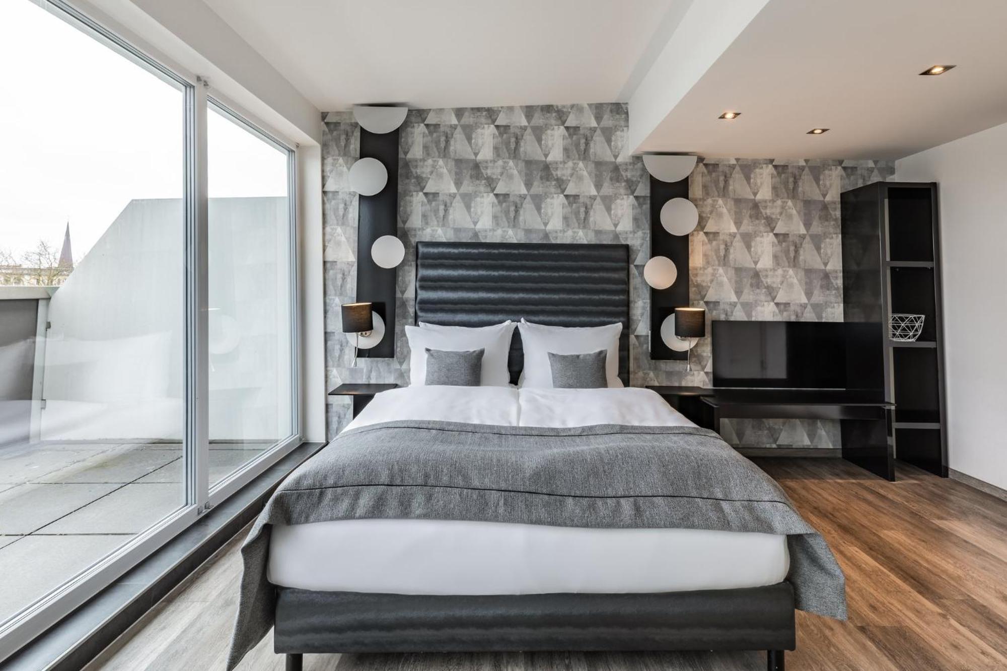 Garner By Ihg Hotel BRE
